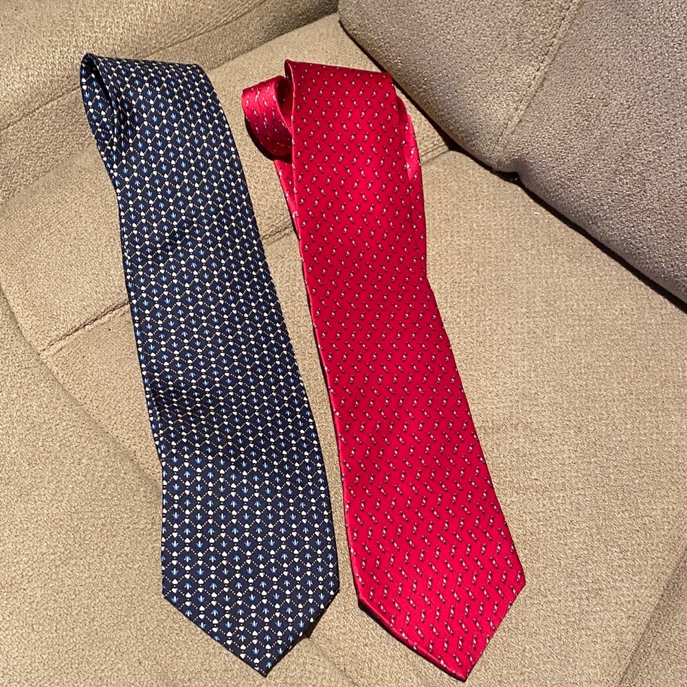 Italian Silk Navy and Bill Blass Red Patterned Ties